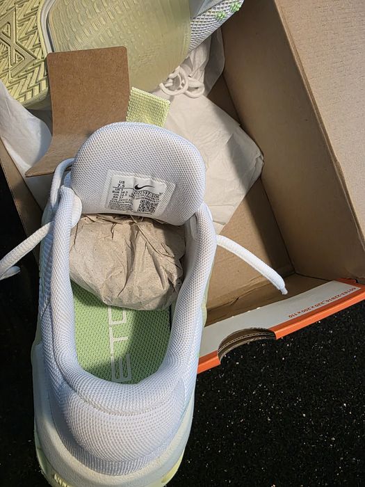 Маратонки Nike  оригинални нови .