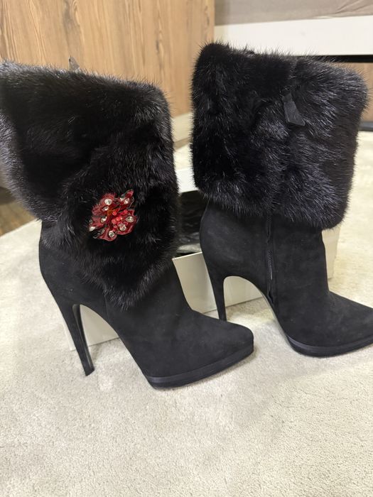 Дамски високи ботуши и боти