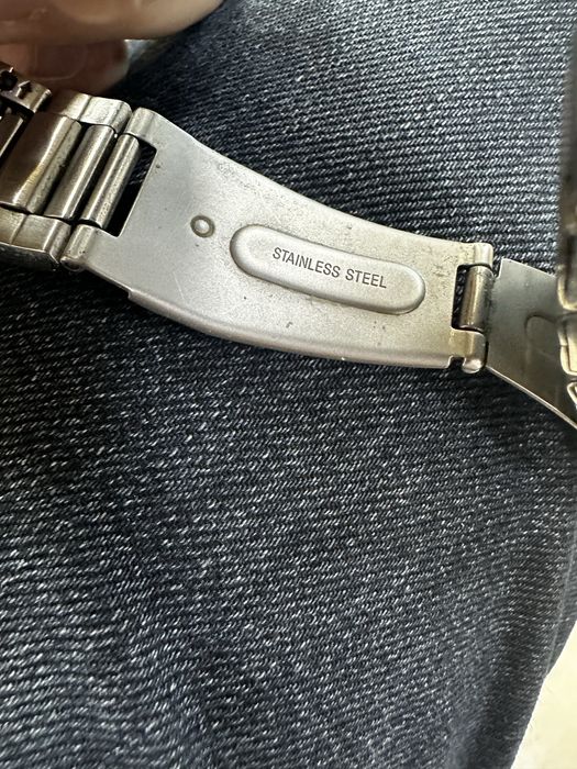 Продам оригинальные часы Casio