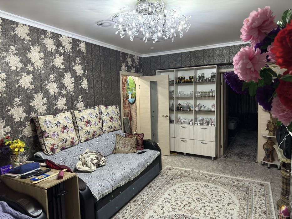 Продаеться 4-х комнатная квартира