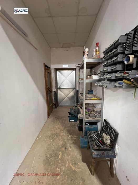Продава се Склад в Ловеч, Младост - 131 кв.м за 468 €/кв.м - Снимка #2