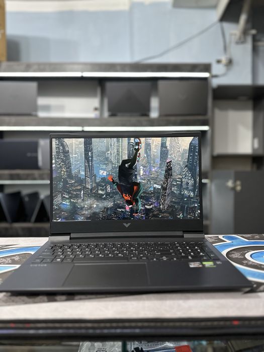 Мощный игравой ноутбук HP Victus amd ryzen 5-5600H