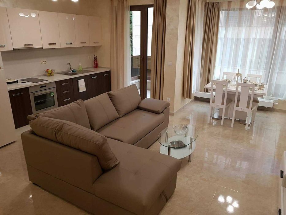 Дава се под наем Тристаен апартамент в София, Изток - 105 кв.м за 1186.77 € - Снимка #4