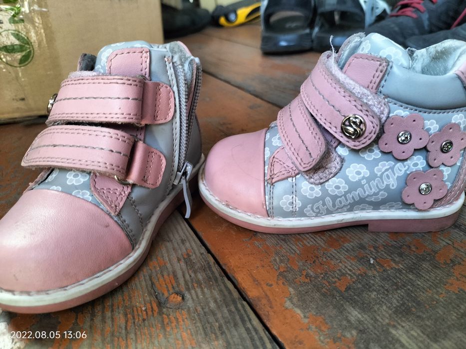 Продам обувь на девочку 1 год