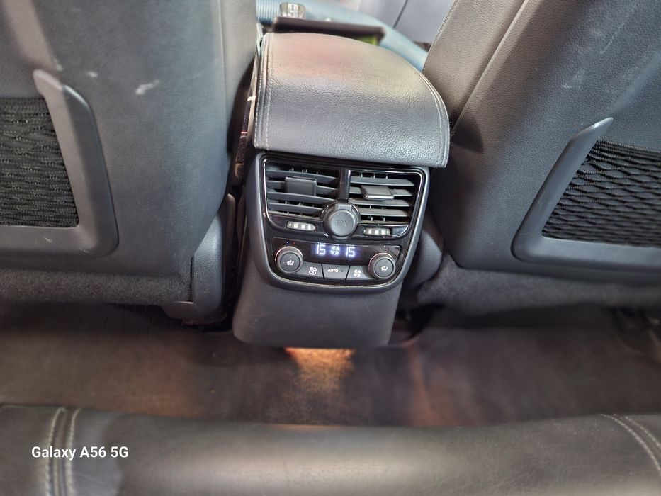 Vând Peugeot 508 hibrid sau schimb  cu rulota  an după 2005