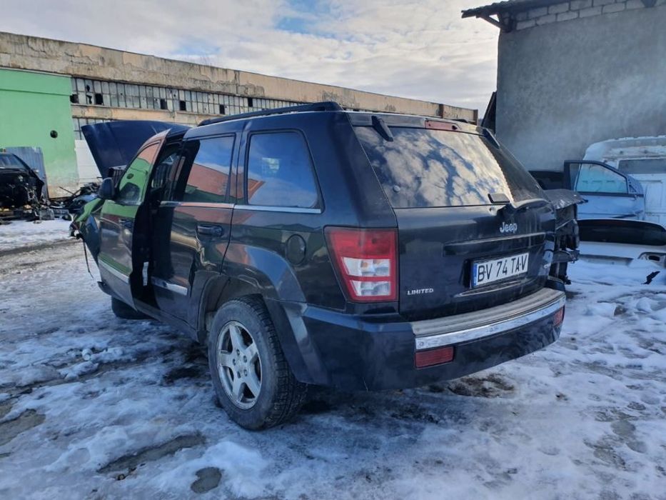 dezmembrez Jeep Grand Cherokee 4x4 motor 3.0cdi dezmembrari  portiera fata spate cutie de transfer