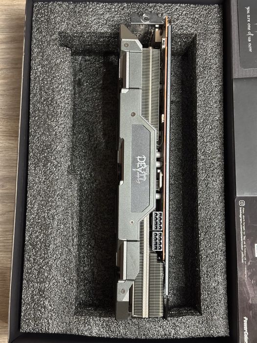 Видеокарта Sapphire Pulse RX 5700 XT u PowerColor Red Devil RX 5700 XT