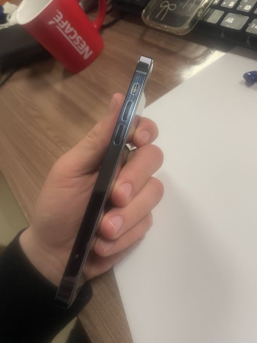 Iphone 12 pro 128 GB , 77 emkost