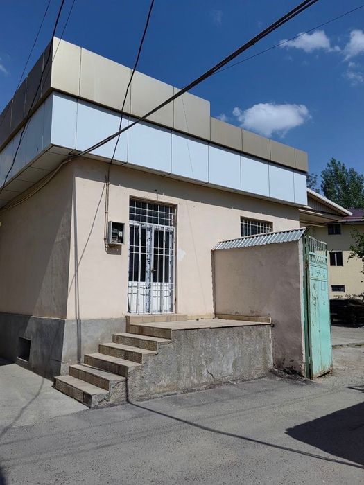 Сдам два этажа : первый и цоколь в центре города 240 кв м