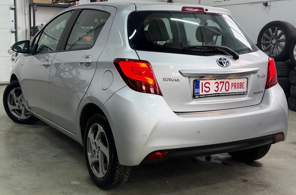 Toyota Yaris Hybrid, 2015, Automată Livrare-Garantie