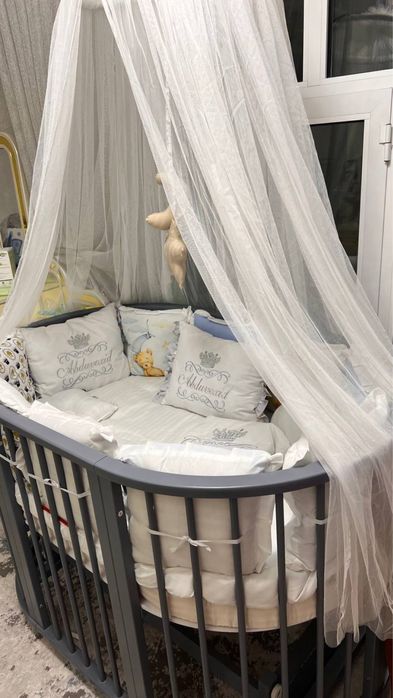 Кровать Трансформер не разу не пользовальсь в комплекте подушки 2 набо