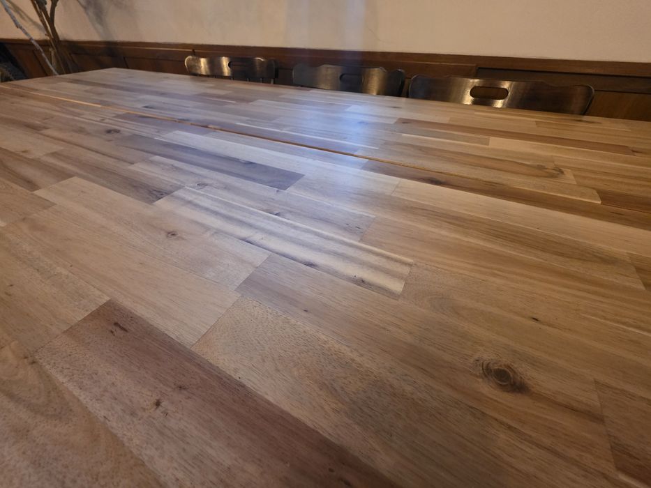 Маса за трапезария - масивно дърво