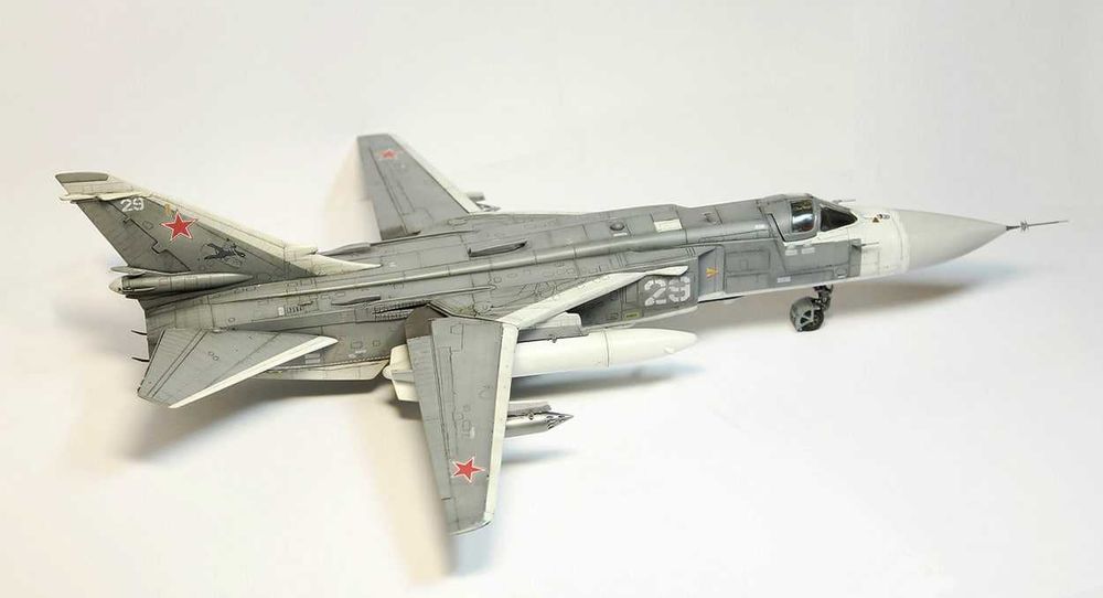 Сборная модель самолета Су-24М (Звезда, 1:72)