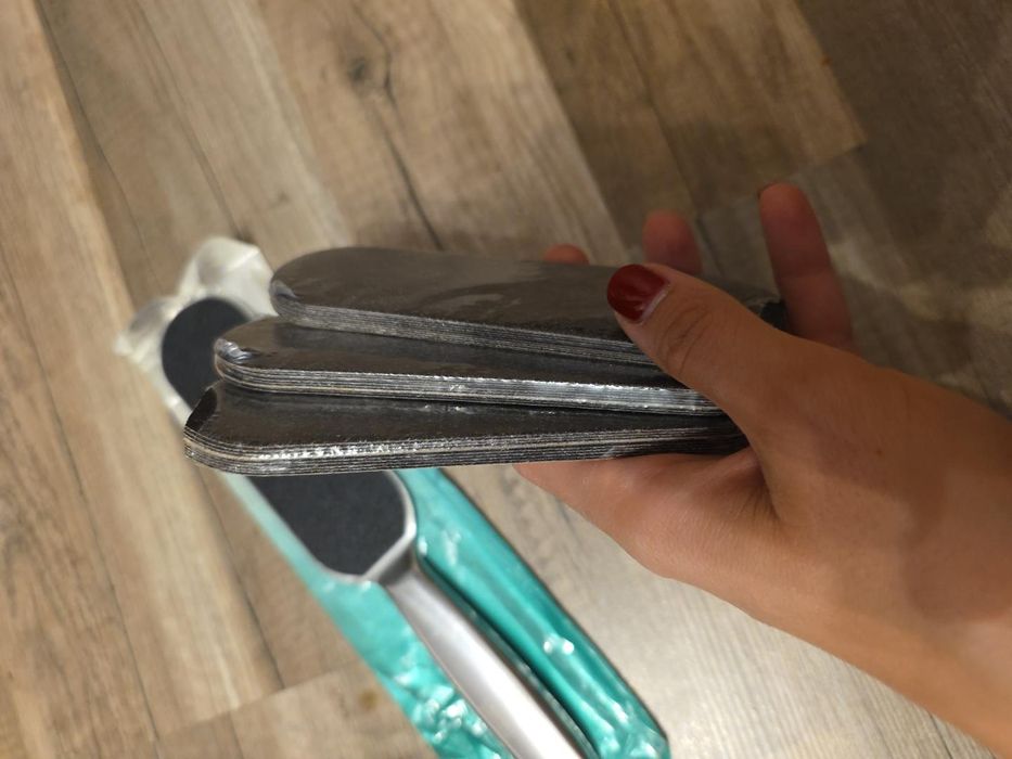 Rezerve abrazive pentru manichiură și pedichiură + pilă metalică