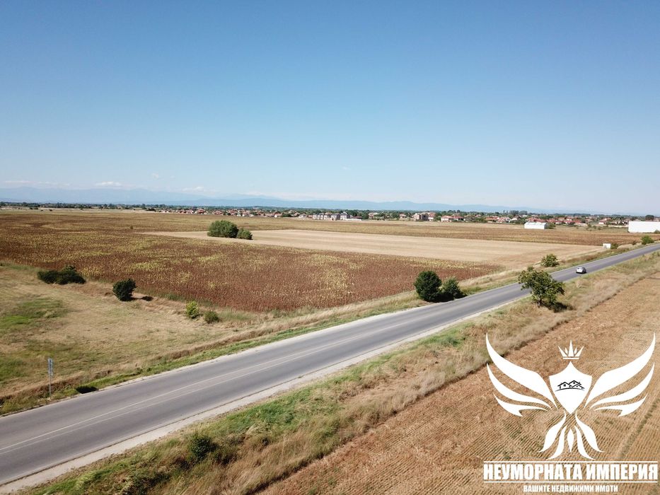 Продавам земя 17100кв.м първа линия с.Скутаре, общ.Марица