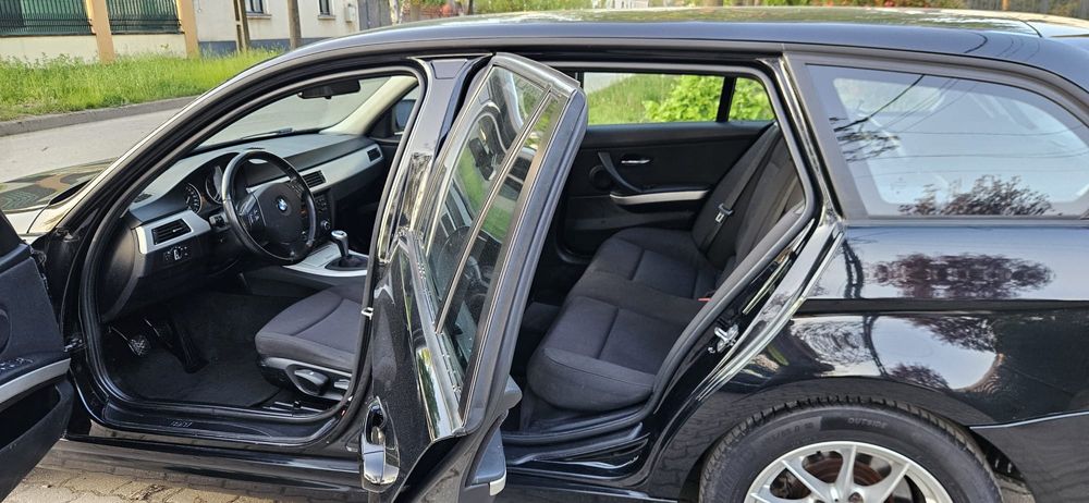 Vand BMW 320, 2.0 diesel, an 2012, FACE-LIFT, Manual 6+1 Ingrijit  Acte Zi