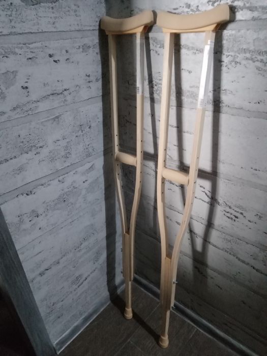 Продам костыли б/у.