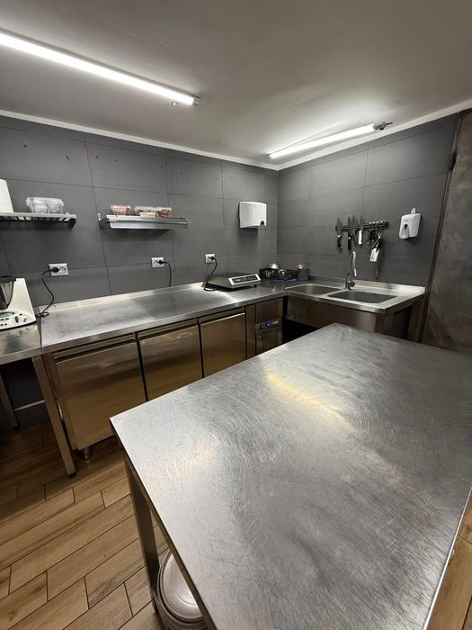 Продава се успешно работещо бистро/ресторант