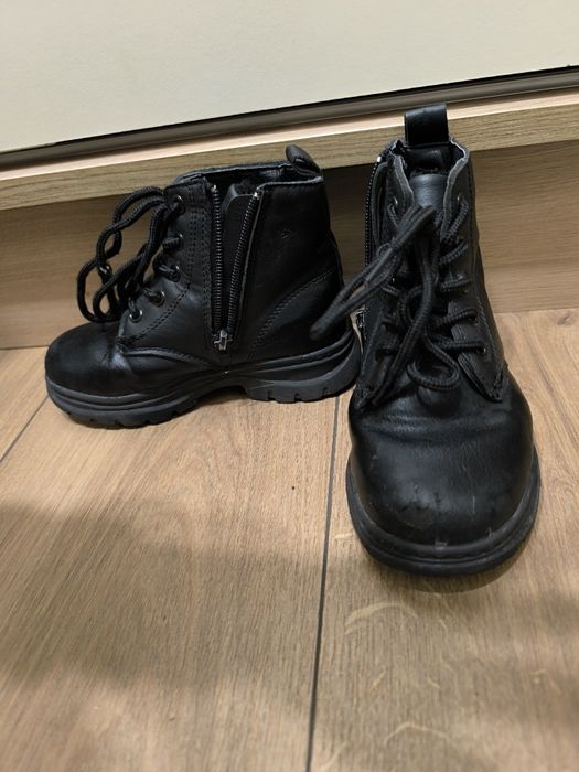 Продавам ботушки и обувки