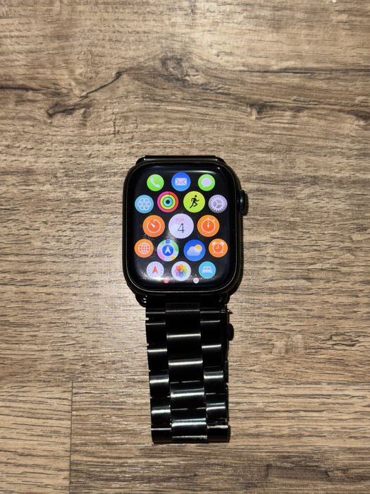 Apple Watch 8 45 mm, GPS: IMPECABIL