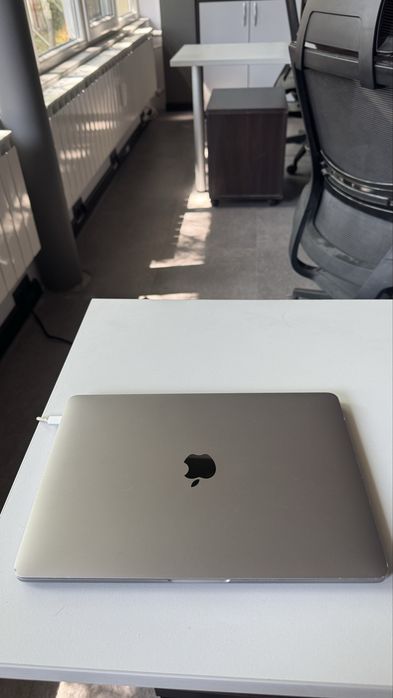 Macbook Pro M1 chip 13inch