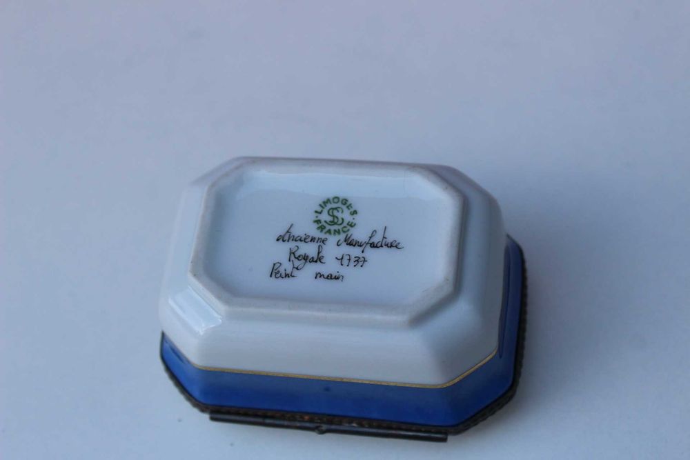 Cutie bijuterii, portelan colectie LIMOGES La Seynie Paint Main 1737