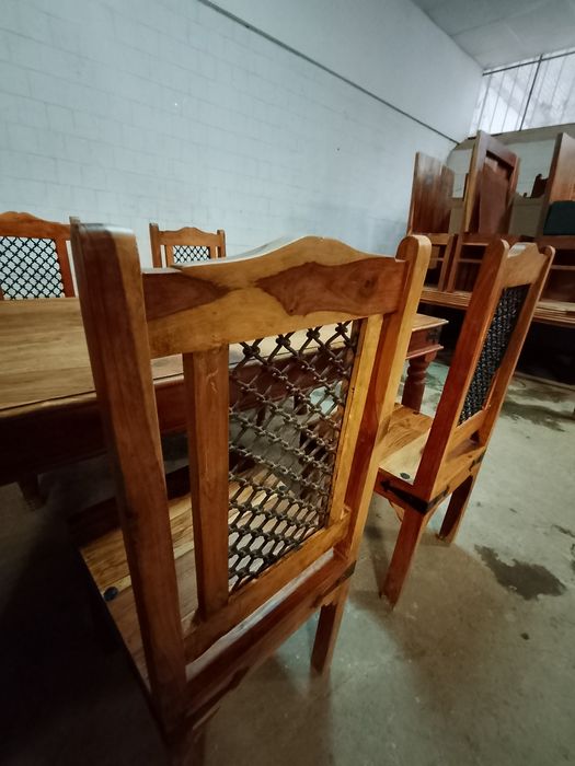 Масивни Маси и столове