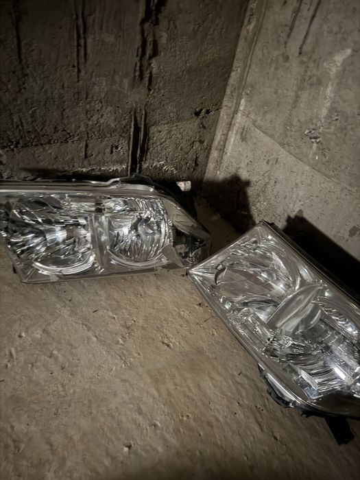 Оригинал фары на Тайота 200!