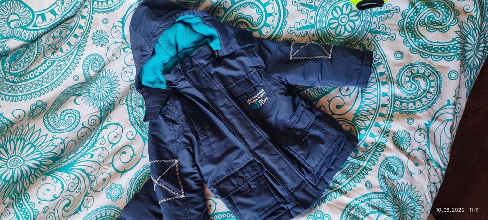 Продам куртки осень-весна