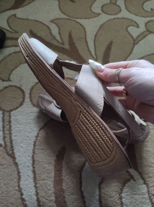 Босоножки женские 39го размера