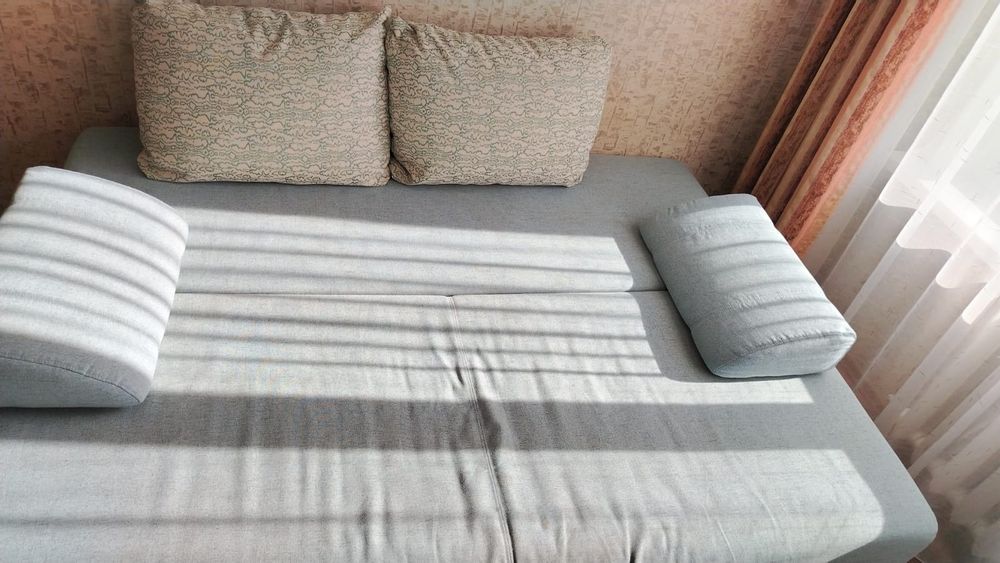 Продам  Диван за 10000Срочно