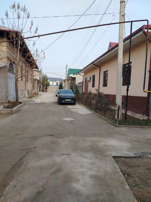 Sug'diyona. 2 qavatli uy sotiladi