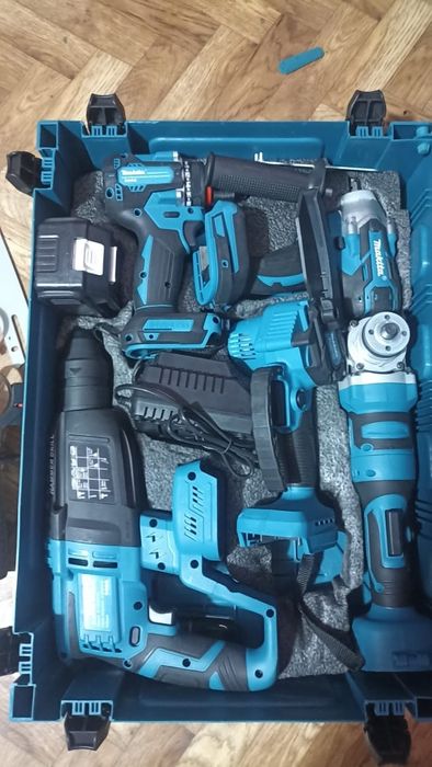 Продам Набор инструментов 5в1