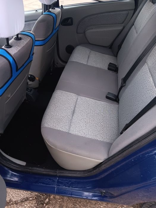 Dacia Logan   =1,6 = aer condiționat =