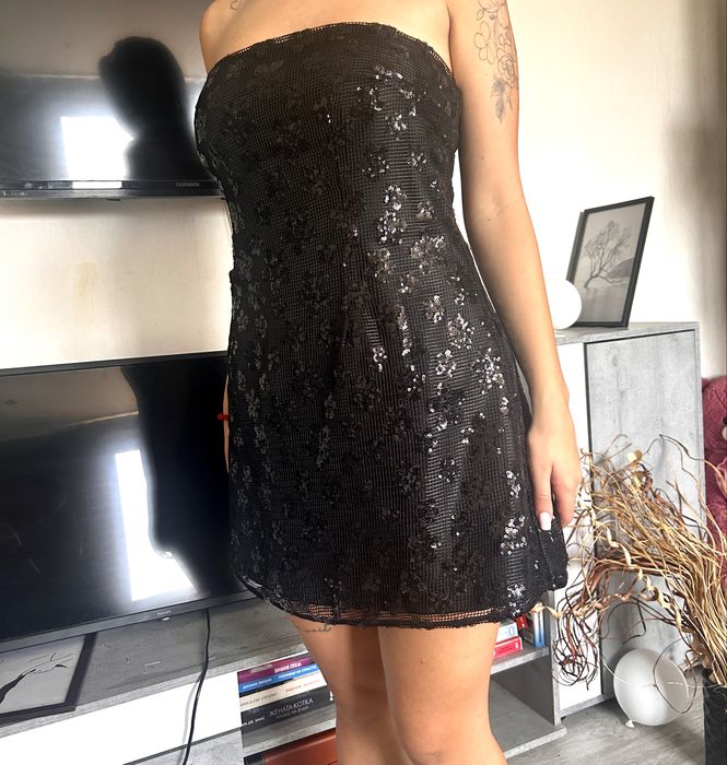 Рокля ASOS с пайети
