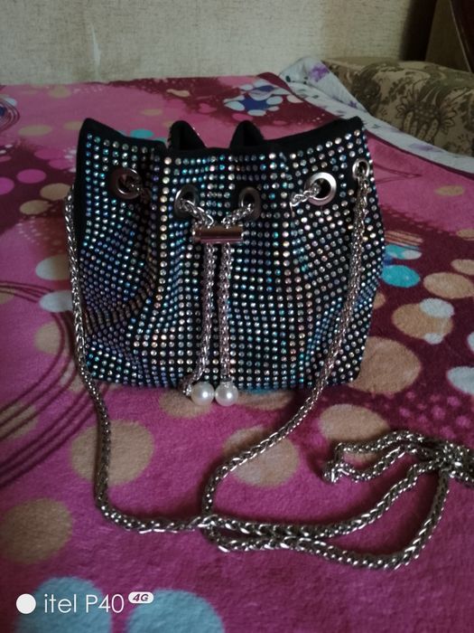 Сумочки шикарные.