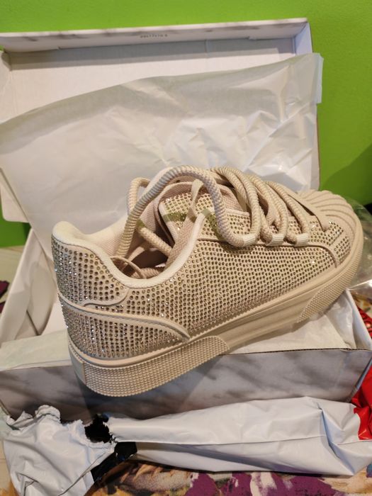 Дамски кецове блестящи 40н