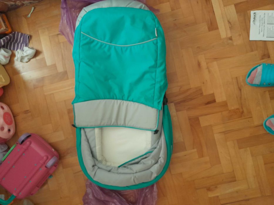 Бебешка количка 3 в 1