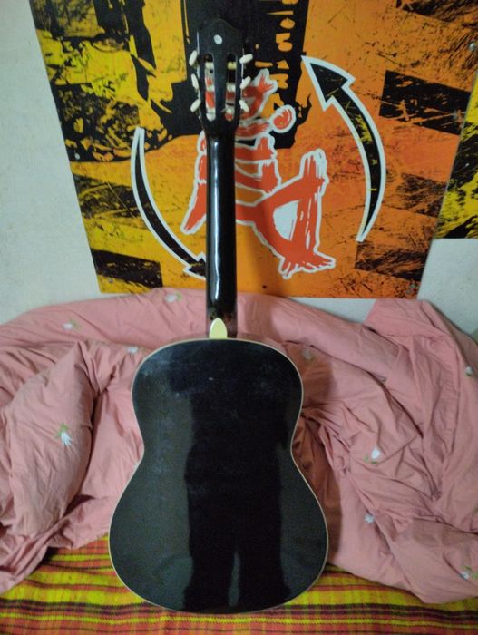 Классическая гитара.