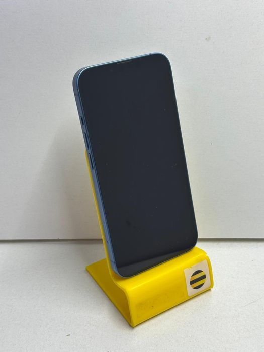 Продам Айфон 13 128г