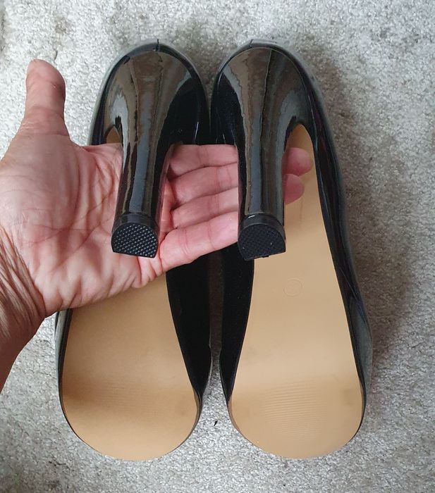 Pantofi cu toc 39