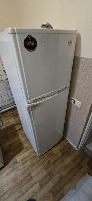 Продам холодильник в работающим состоянии
