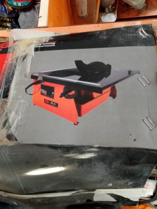 Продам инструменты в срочном порядке