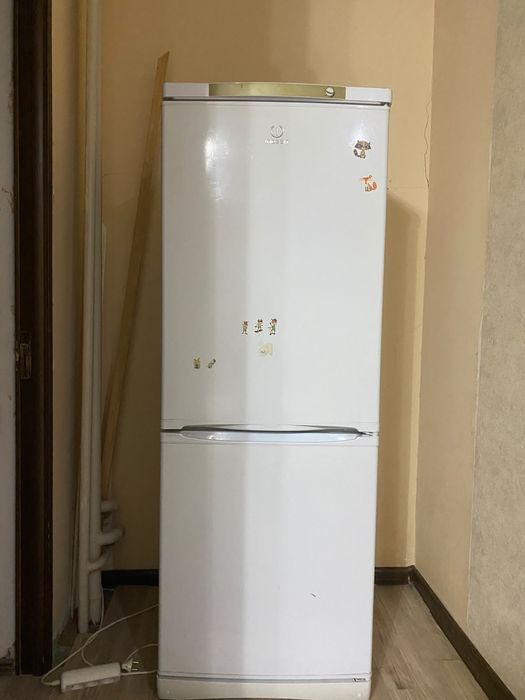 INDESIT, холодильник