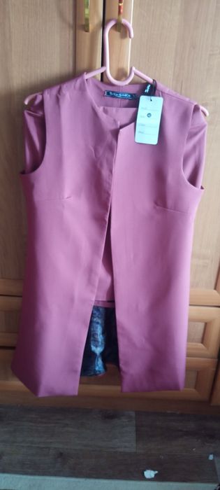 Продам новый платье-костюм 42 размера