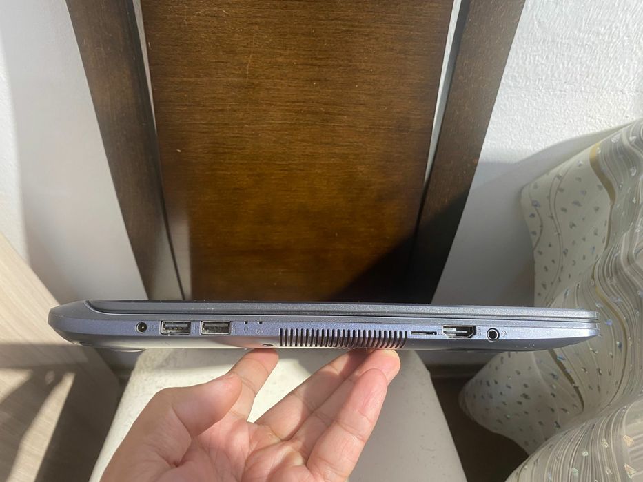 ASUS intel core i3 Broadwell/Windows 10/SSD
