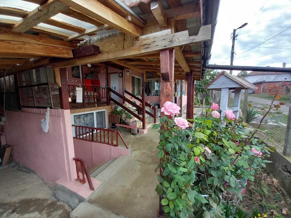 Продава се Къща в Разград, Бели Лом - 104 кв.м за 344 €/кв.м - Снимка #1