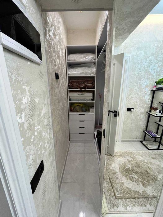 м. Ойбек Ц1 м. Космонавтов 2/7/9 Мебель Техника 46м2