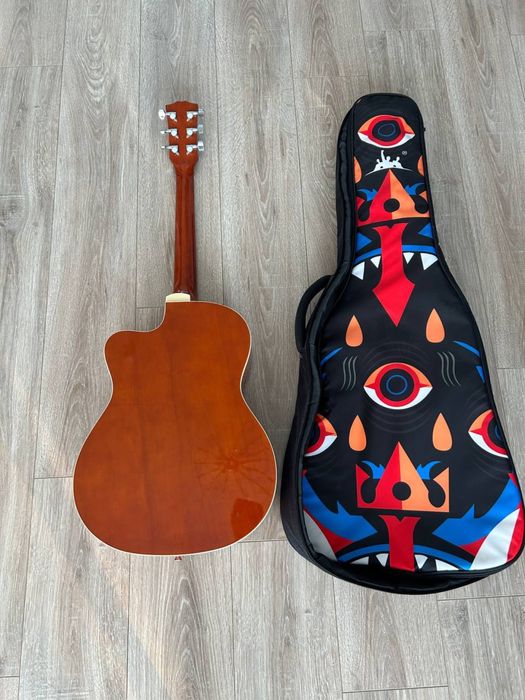 Продам акустическую гитару ADASIO (cutaway)