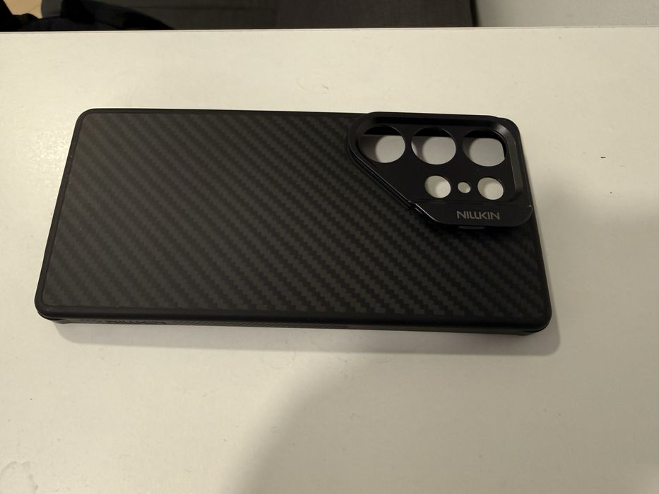 Страхотен карбонов кейс със стойка и mag safe  за Samsung S25 Ultra